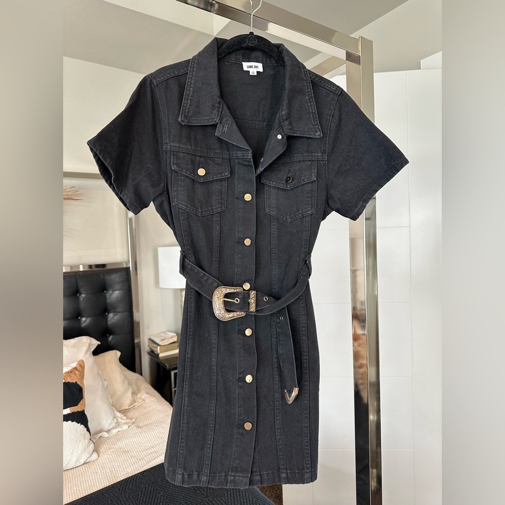 Lane 201 Denim black pocketed dress with cute gold belt